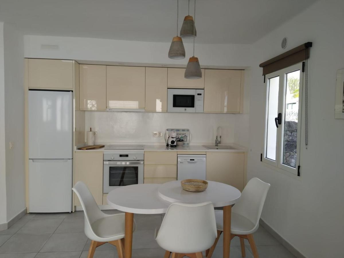 Bungalow Paseo Del Mar- Playa Roca Residence Sea Front Access - Free Ac - Wifi Costa Teguise Kültér fotó